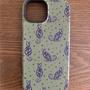 Green & Black Cat iPhone 15 Case